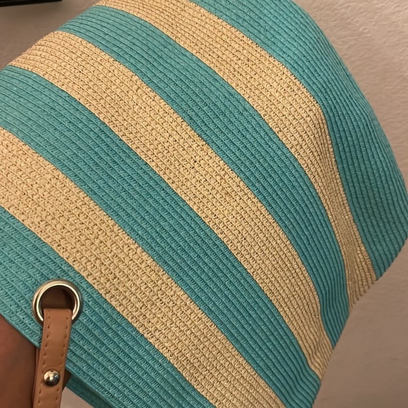 Amiani please check all picture of condition - Picture 14 of 17